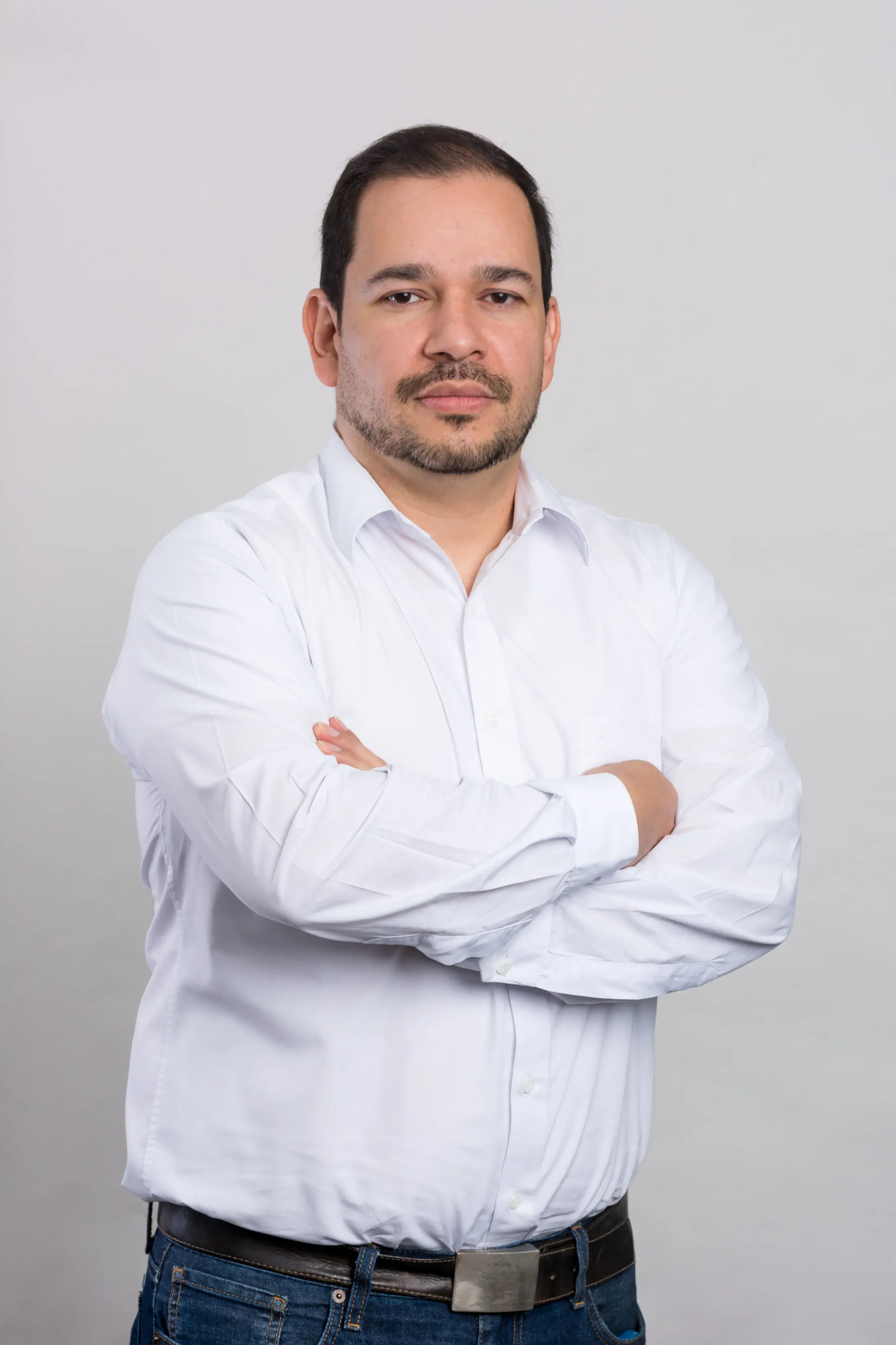 GRUPO PROING Una compañía de ingeniería y construcción